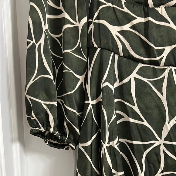 Vince Camuto Green Long Blouson Sleeve Button Front Tie at Waist A-Line - Picture 6 of 8